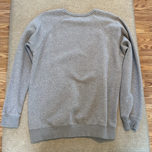 Grey adidas crewneck - Picture 2 of 3